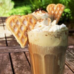 iced coffee, ice cream, cream, nature, waffle, heart, glass, outdoors, garden, enjoy, summer, vanilla icecream, coffee, cold drink, ice cream parlor, enjoyment, drink, cold, sugar, spelt coffee, grain coffee, bio, caffeine, break, vacations, vacation, invite